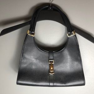 Gucci Retro Black Purse Handbag Gold details